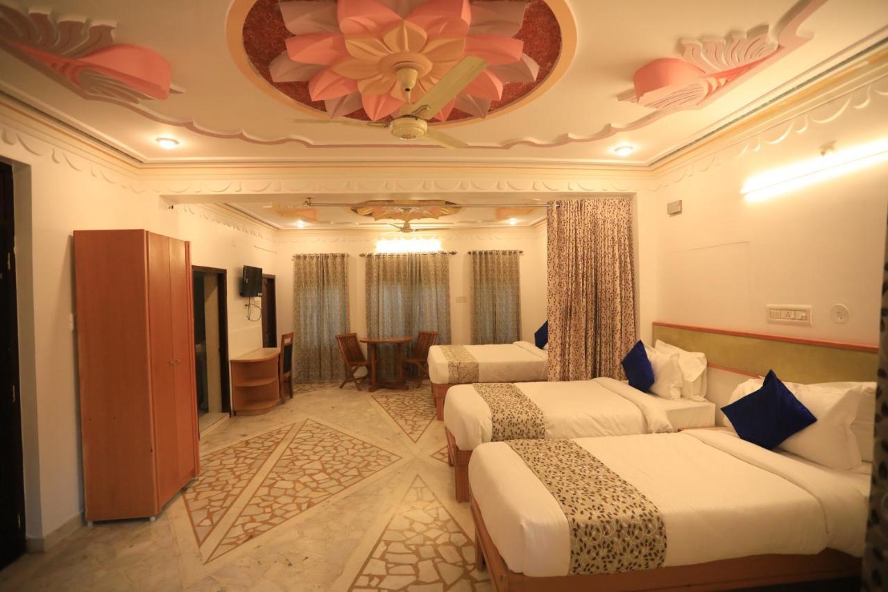 The Kesar Niwas Hotel Udaipur Exterior photo