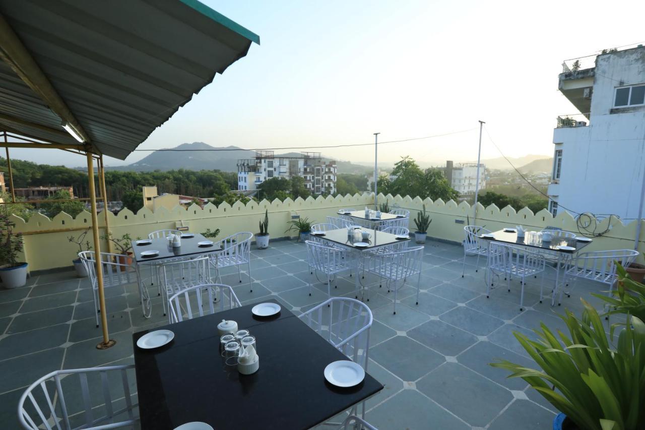 The Kesar Niwas Hotel Udaipur Exterior photo