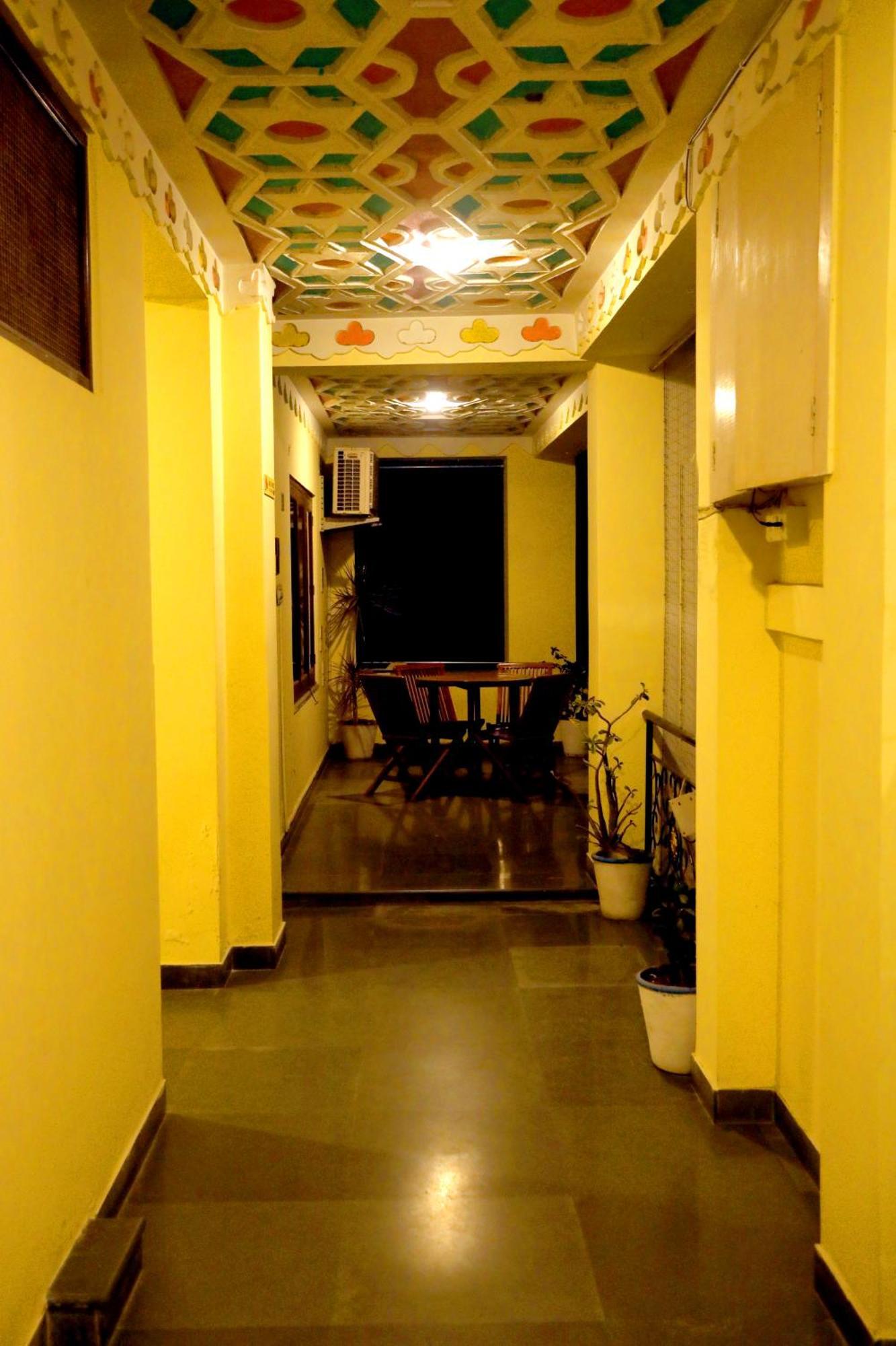 The Kesar Niwas Hotel Udaipur Exterior photo