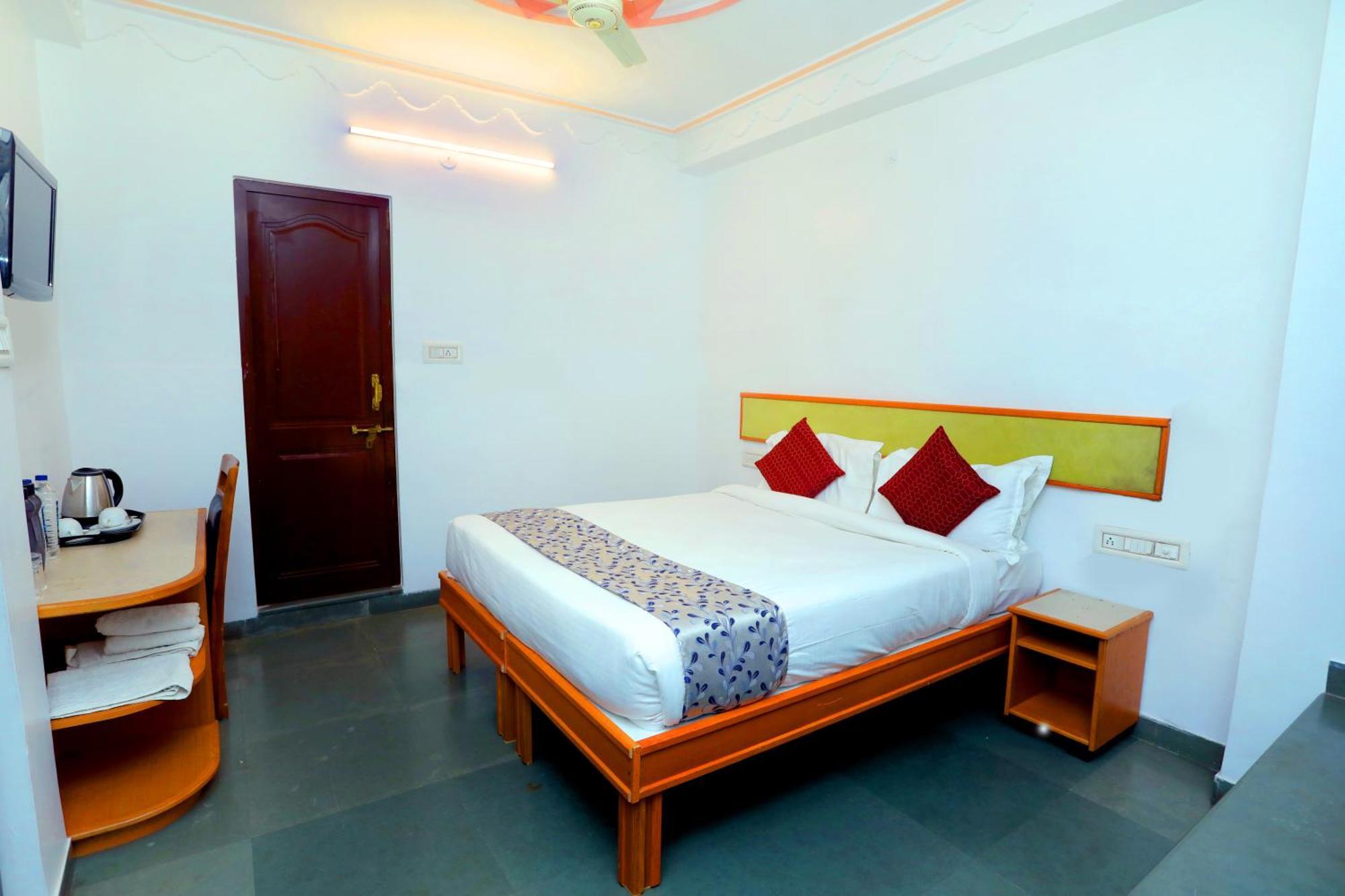 The Kesar Niwas Hotel Udaipur Exterior photo